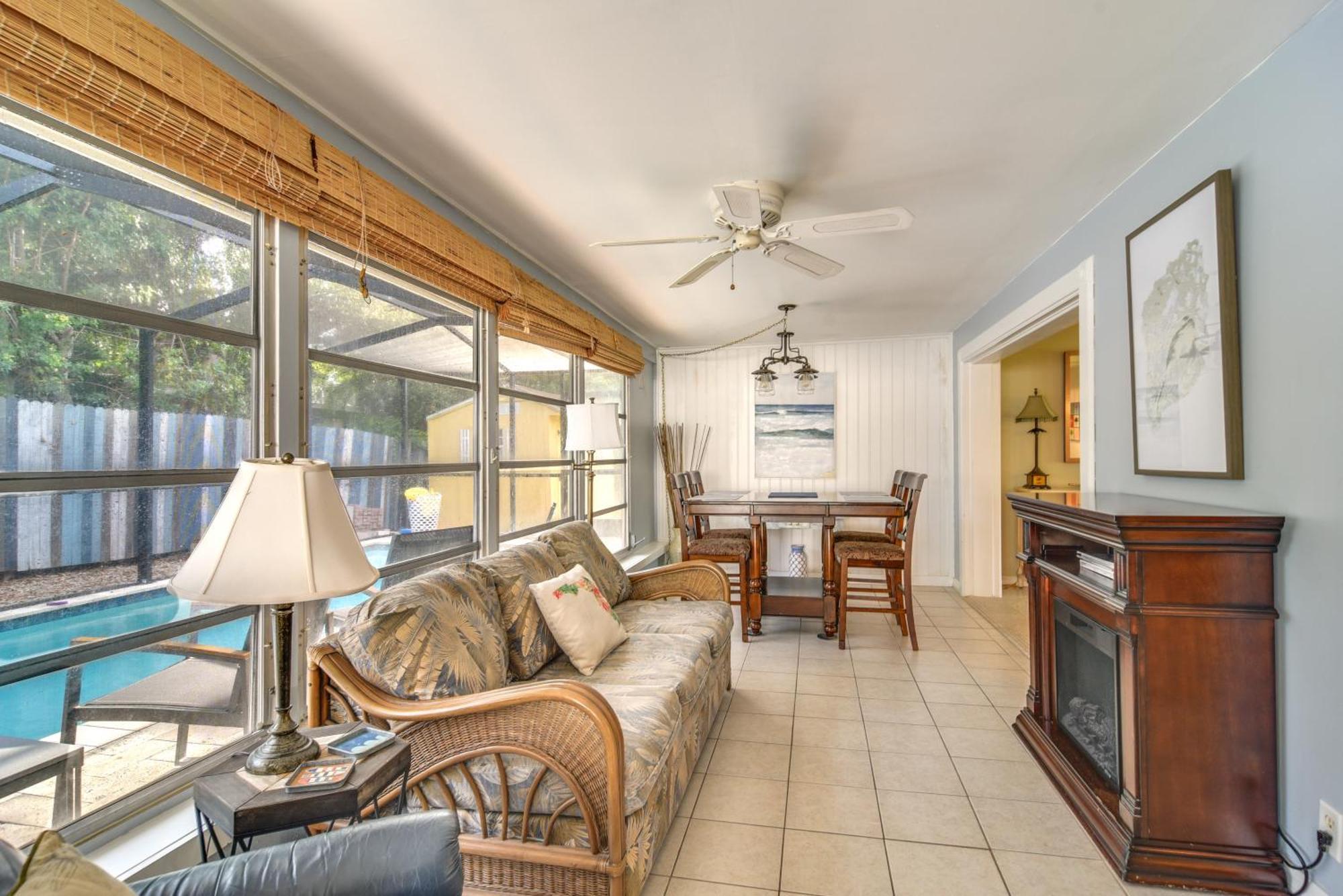 Largo Home With Pool And Hot Tub 4 Mi To Beach! Exterior photo